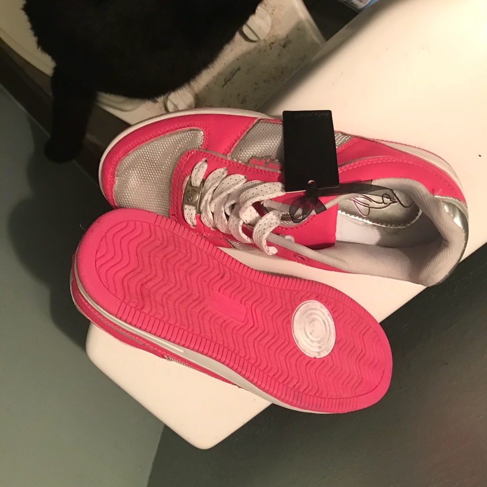 Baby Phate women’s size 9 walking shoes